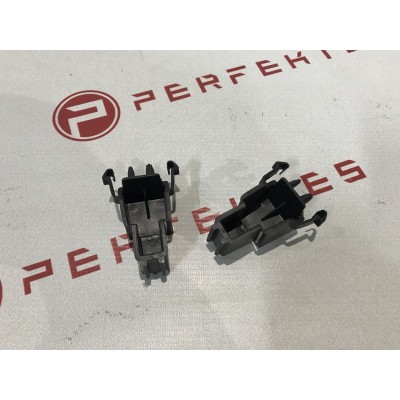 Кріплення переднього багажника Tesla Model 3
 171-TSM3-0500C-00