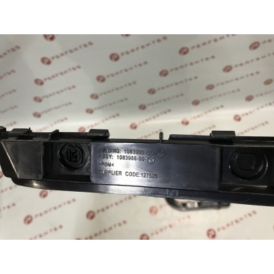 Кронштейн боковий заднього бампера RH Tesla Model 3
 132-TSM3-8900I-00